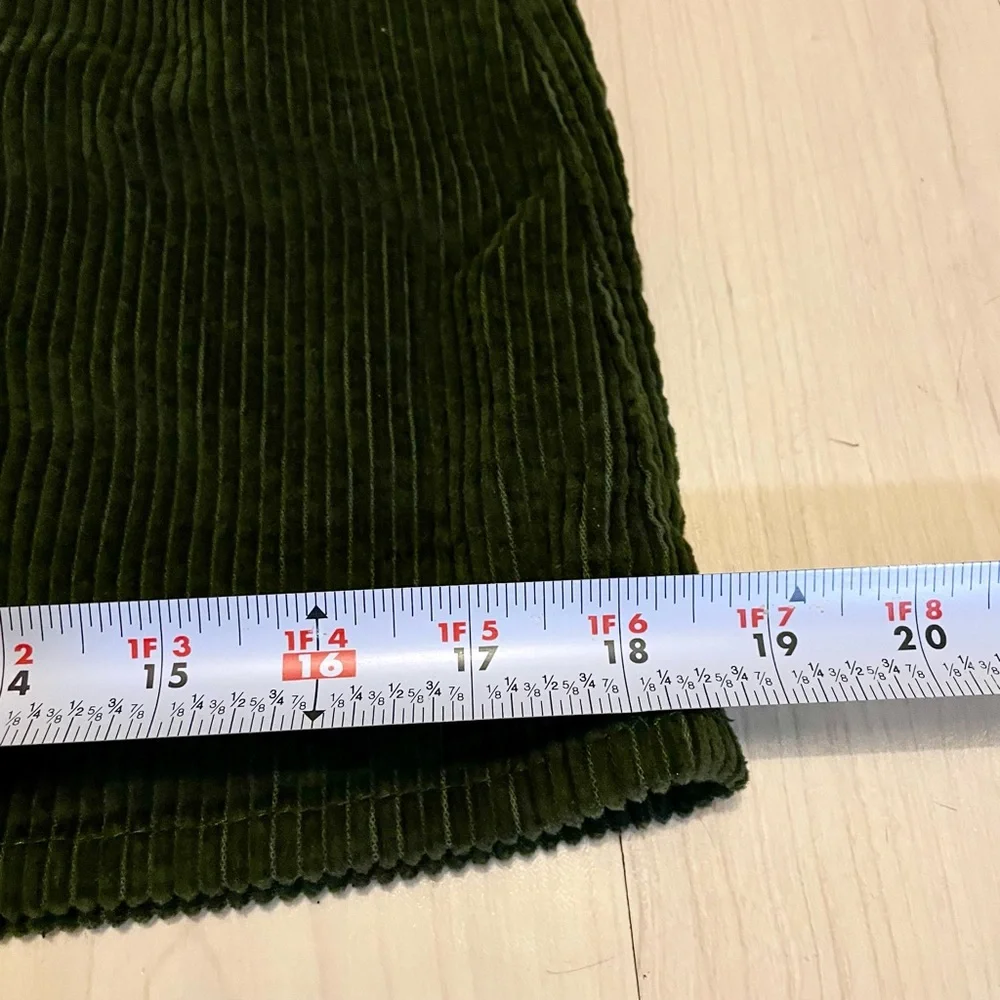 NWT Old Navy Corduroy Button-Front Mini Skirt in Dark Green Girls Size L(14 -16)